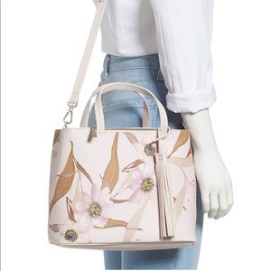 Ted Baker London
Vernaa Leather Satchel